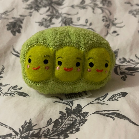 mini tsum tsum peas in a pod, toy story - Picture 1 of 3